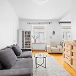 アパート Cozy In The Heart Of Old Town With Free Parking *