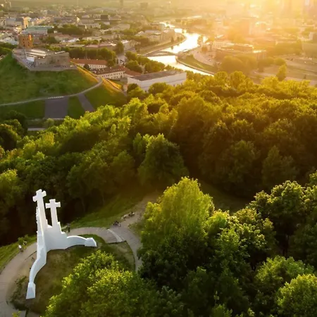 Cozy In The Heart Of Old Town With Free Parking Апартаменти Вільнюс