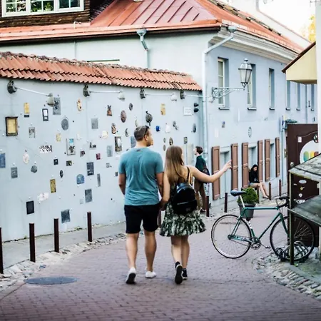 Cozy In The Heart Of Old Town With Free Parking Апартаменти *