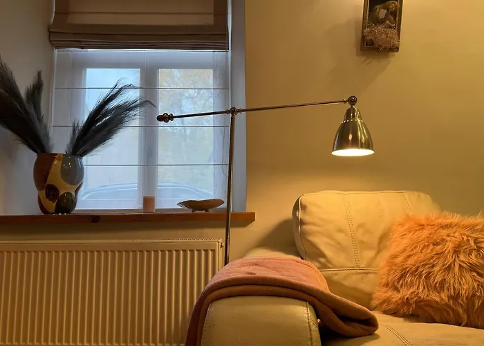 Cozy In The Heart Of Old Town With Free Parking