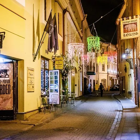 Cozy In The Heart Of Old Town With Free Parking Lägenhet